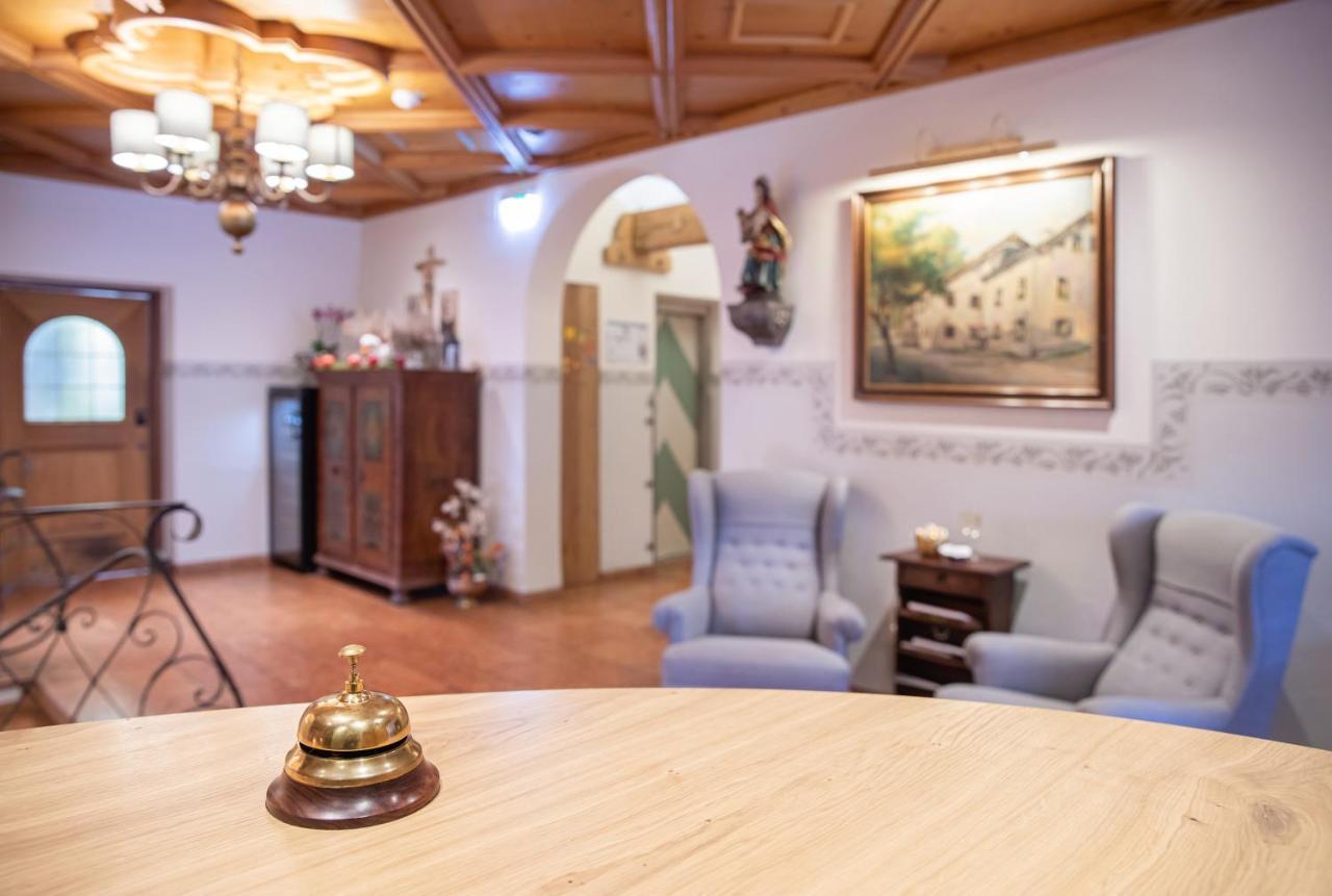 פוך ביי הליין Hotel Gasthof Zum Kirchenwirt מראה חיצוני תמונה