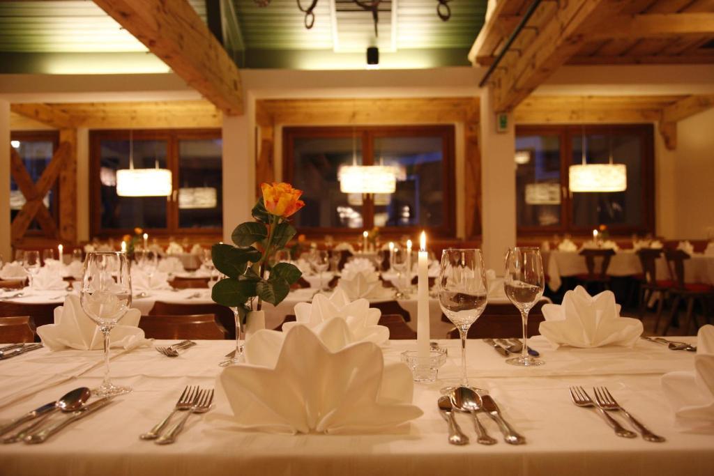 פוך ביי הליין Hotel Gasthof Zum Kirchenwirt מראה חיצוני תמונה
