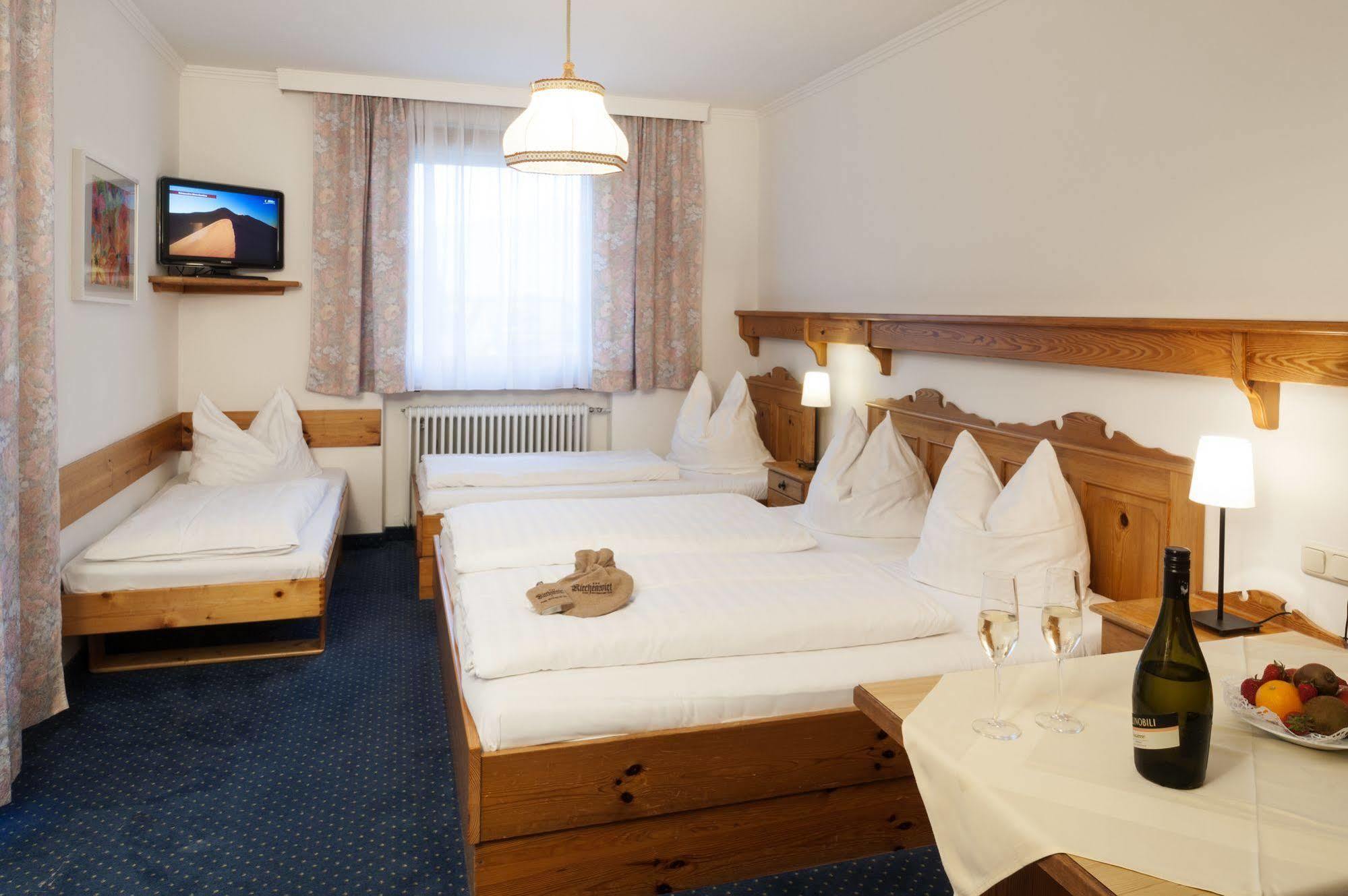פוך ביי הליין Hotel Gasthof Zum Kirchenwirt מראה חיצוני תמונה
