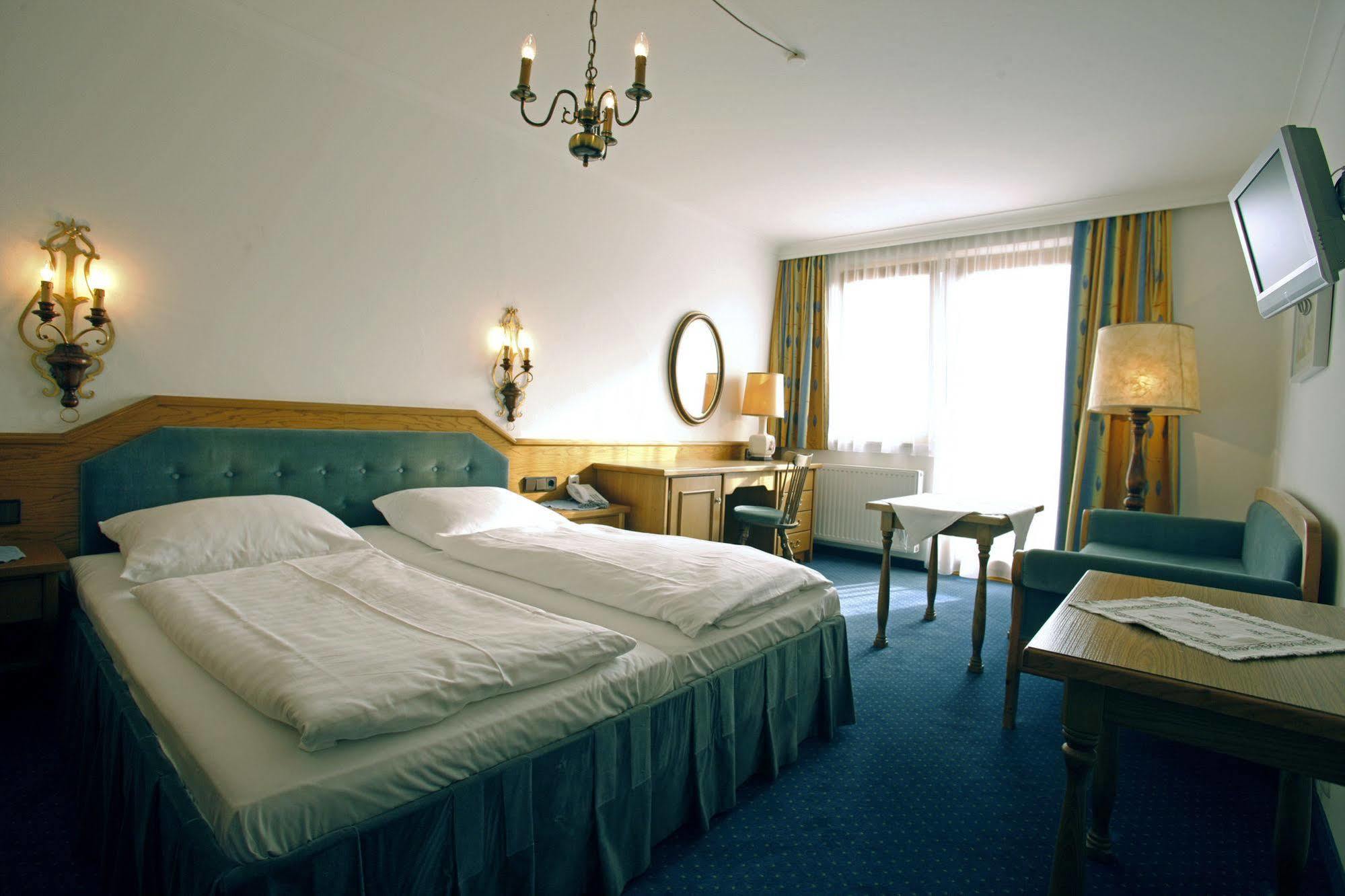 פוך ביי הליין Hotel Gasthof Zum Kirchenwirt מראה חיצוני תמונה